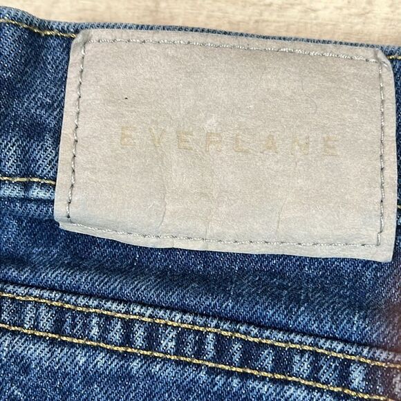 Everlane Blue Jean Shorts with Frayed Hem and High-Rise Fit - Picture 5 of 6